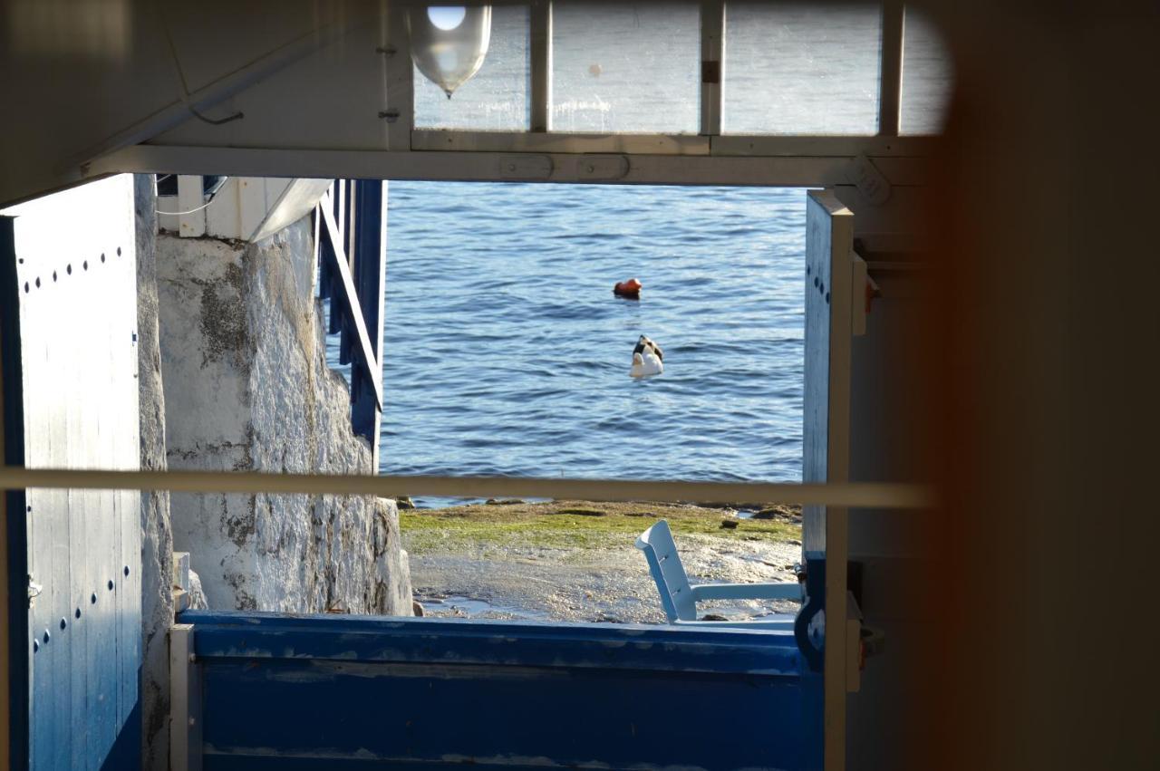 Captain'S Boathouse, Klima Beach Exterior photo